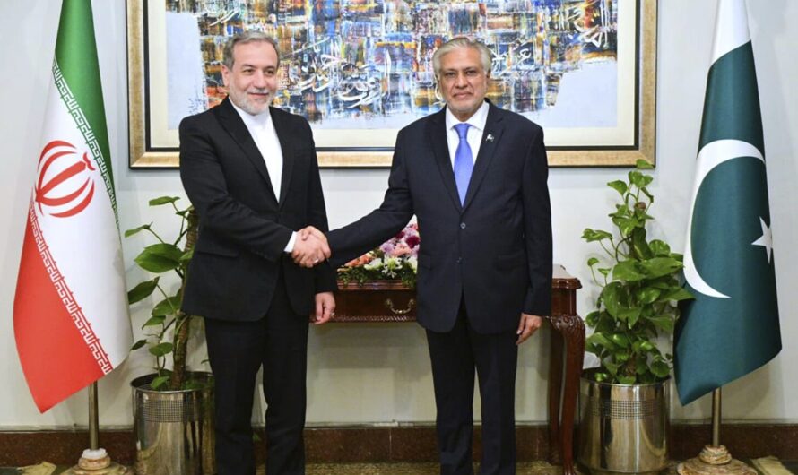 امریکہ-ایران مذاکرات میں پاکستان کو مدعو کرنے پر غور: تجزیہ کاروں کا خیال ہے اسلام آباد فوجی تصادم کے خطرے میں کمی چاہے گا